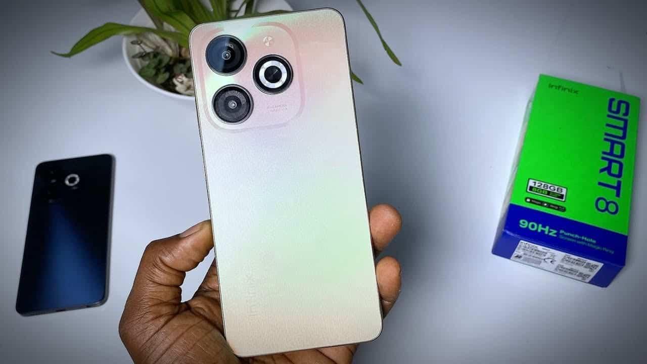 أرخص هاتف من انفنكس يشبه الآيفون هاتف Infinix Smart 7 المصمم بشكل فاخر وأداء خرافي