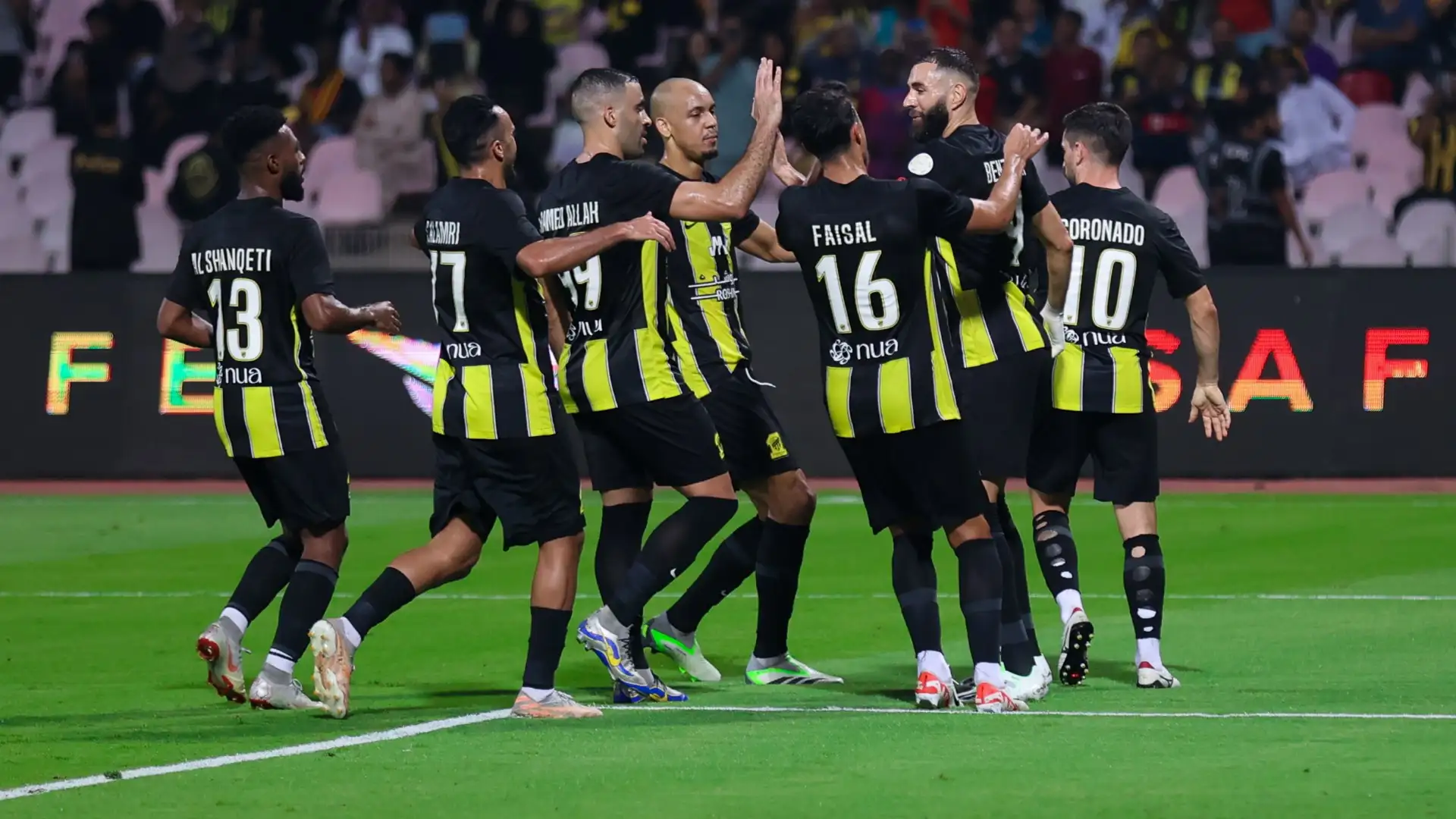 “المثير للجدل” من هو معلق مباراة الاتحاد والعروبة اليوم في الدوري السعودي والقنوات الناقلة